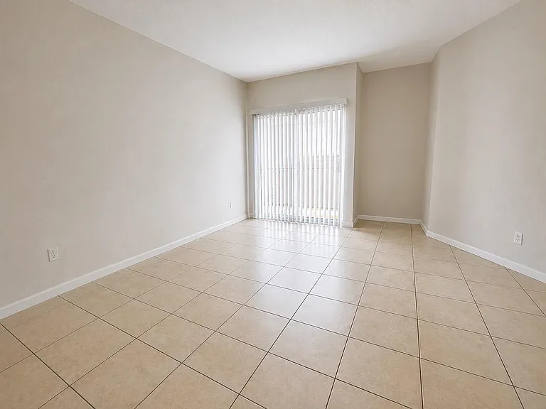 10811 Richmond Ave #5 — Photo 5