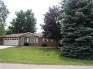 7214 W Lynwood Dr, Michigan City, IN 46360