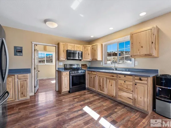 129 Curnow Canyon Rd, Reno, NV 89510