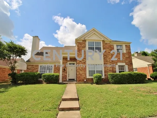 311 Pemberton Pl, Cedar Hill, TX 75104