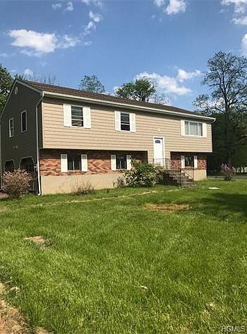 2nd image of 2695 Belle Ct