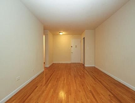 4th image of 3324 Parsons Blvd APT 2S