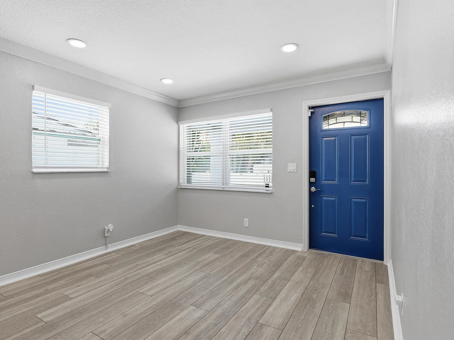 3 bed, 2.0 bath, $4,500 — Photo 4