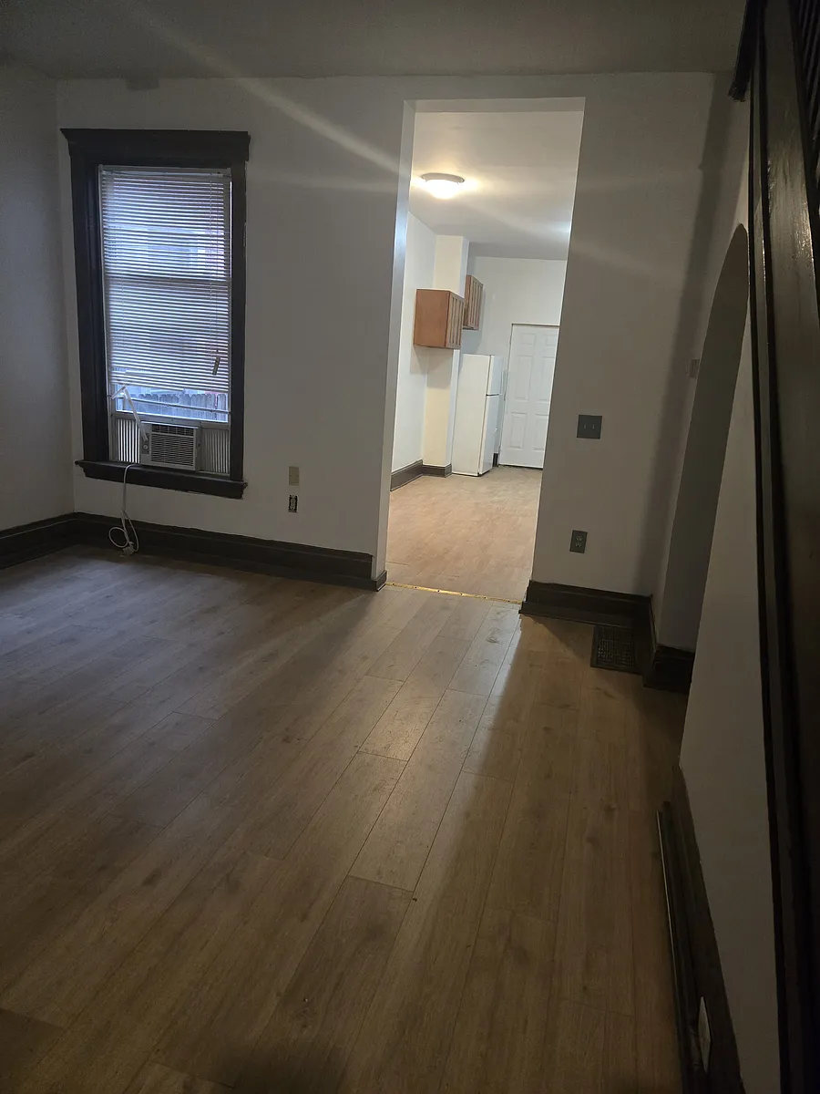 Building Photo - 2528 N 6th St
