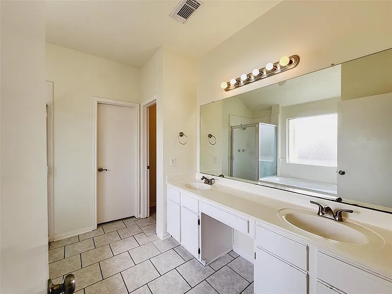 3115 Astor Ct — Photo 24