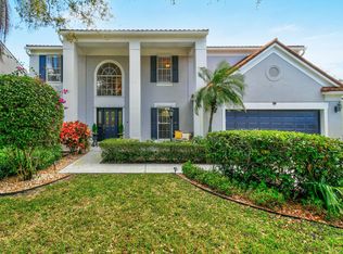 10221 Hunt Club Ln, Palm Beach Gardens, FL 33418