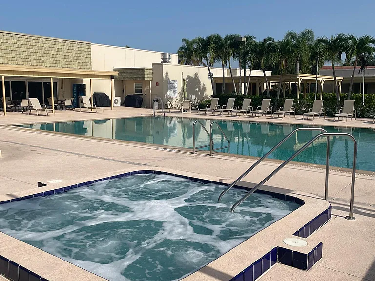 Hot tub and heated infinity pool at Vista Gardens club. Just gorgeous!!
