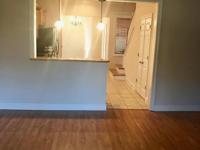 kitchen/living room