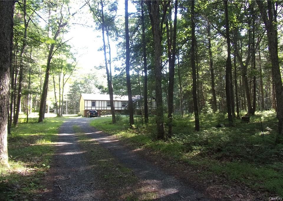 1st image of 779 Peenpack Trl