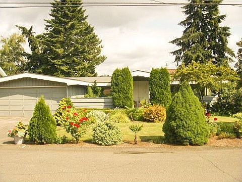 Beautifully updated home on dead end street just minutes to I-90 and downtown