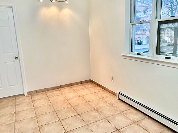 2nd image of 3326 Union St #201