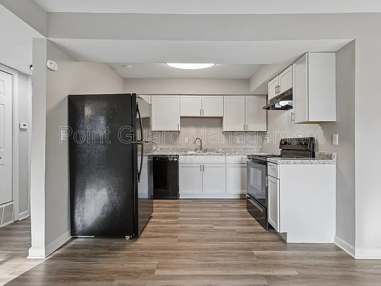 Brent Village — Photo 83