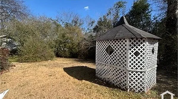 1800 Holbrook Ave — Photo 6