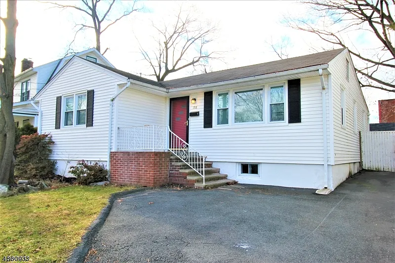 198 Harrison Ave photo 1