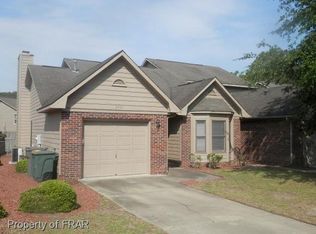 2590 Gotts Ln, Hope Mills, NC 28306