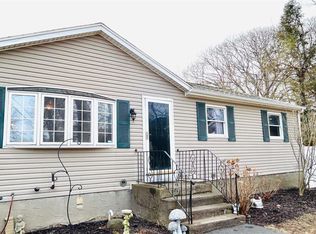 54 Queen Dr, Sound Beach, NY 11789