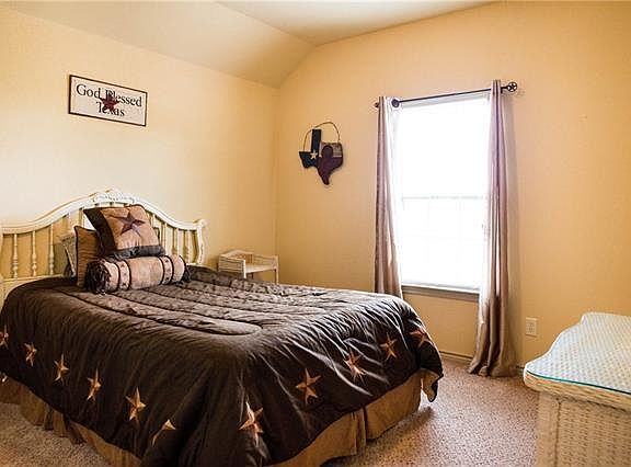 4th image of 3001 Teri Cir