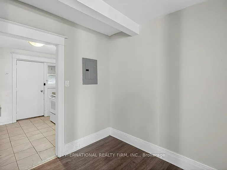 109 Balsam Ave S #4 — Photo 13