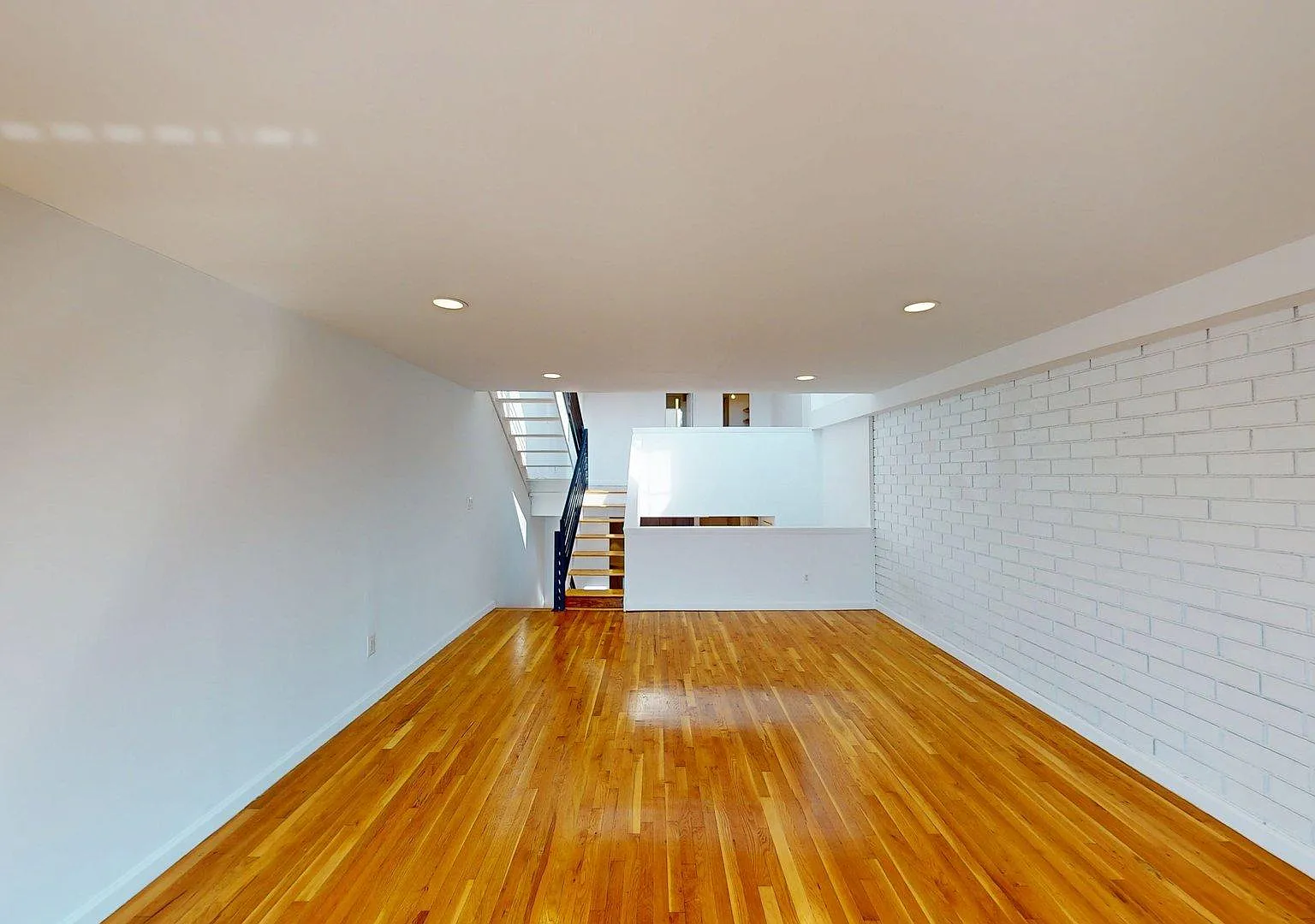 10 Jones Street — Photo 3