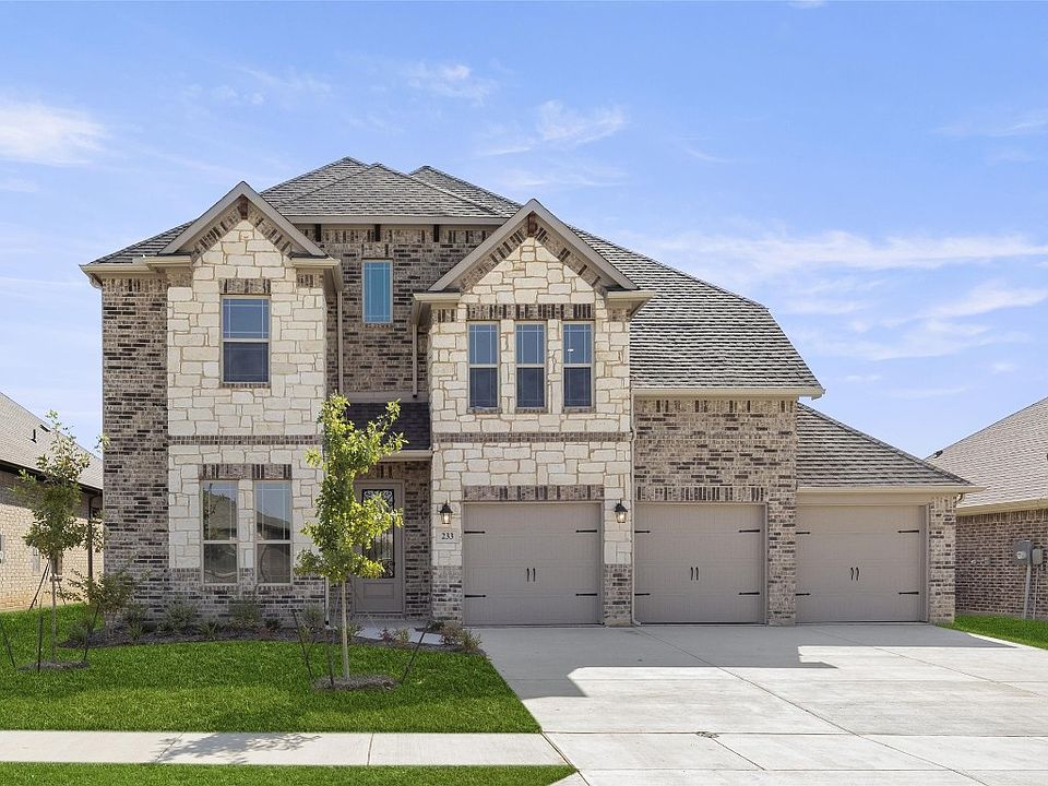 1st image of 233 Clairmont Dr