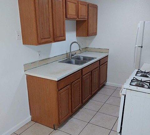 2nd image of 3825 42nd St APT 1