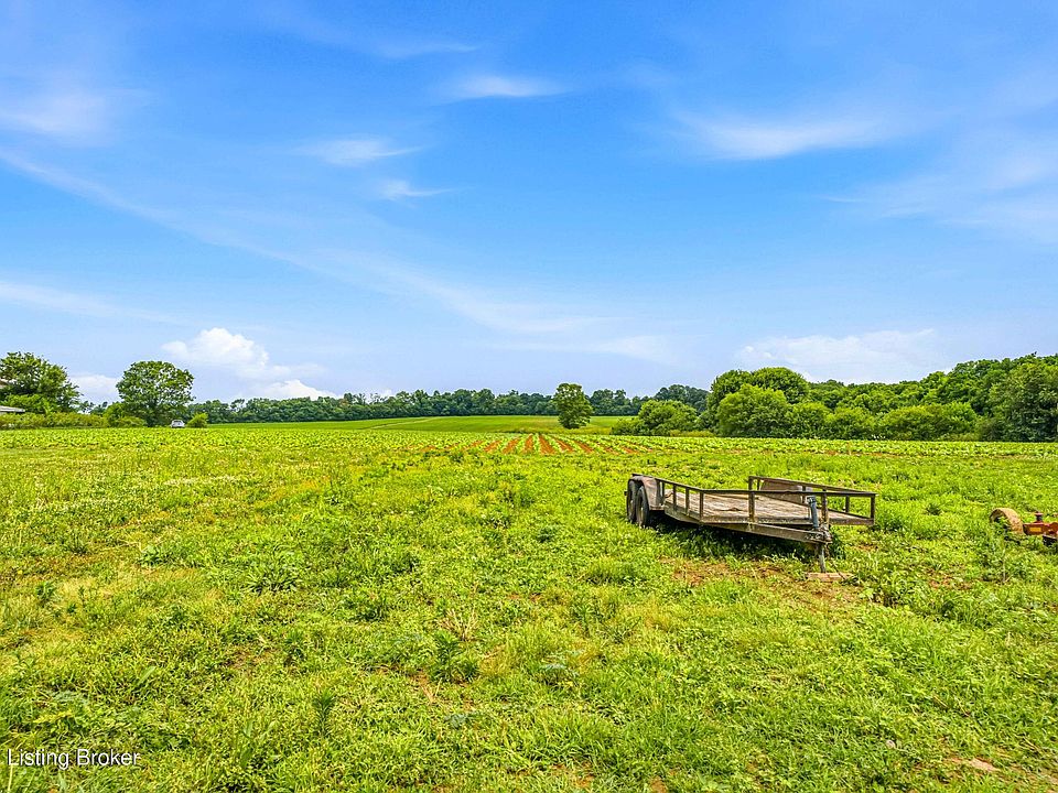13th image of 3100 Cropper Rd