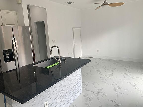 5th image of 11222 NW 56th St
