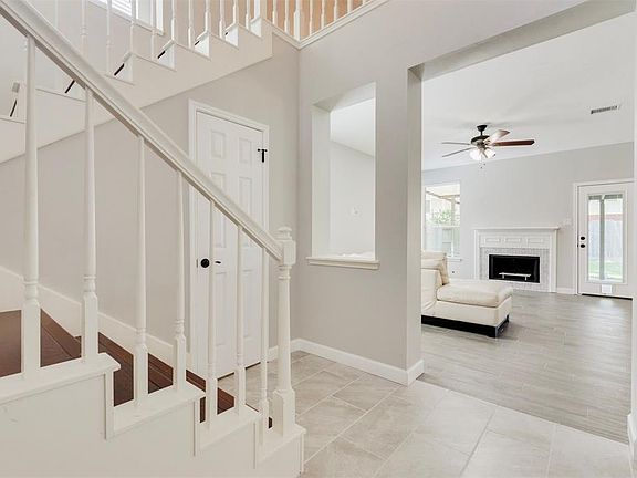 4th image of 3615 Wild Berry Ct
