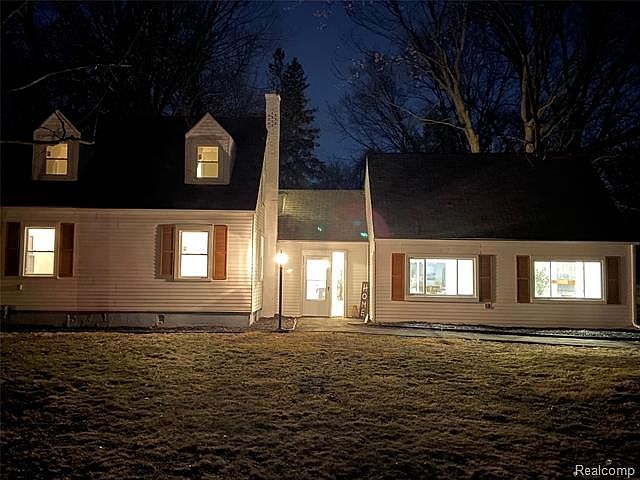 1st image of 23687 Sargent Ave