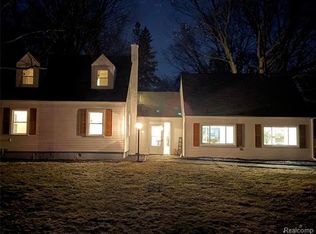 23687 Sargent Ave, Southfield, MI 48033