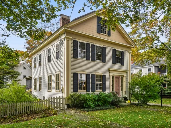 14 Church St, Westborough, MA 01581