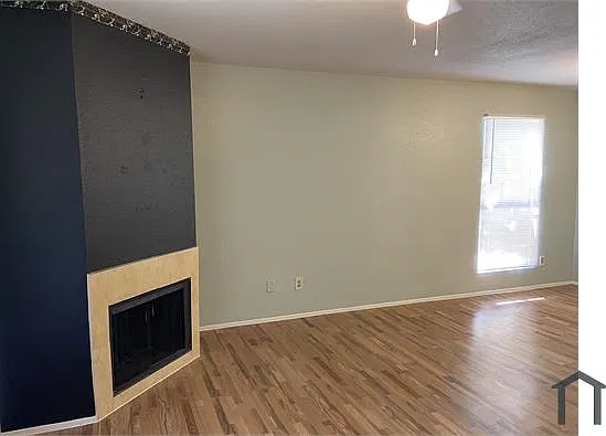2 bed, 918 sqft, $1,150 — Photo 2