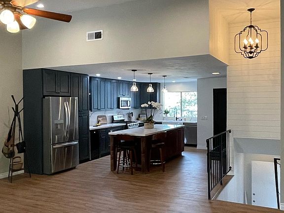 2nd image of 26119 Rainbow Glen Dr