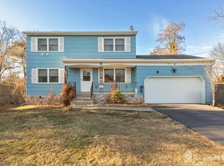 12 Lake Ave, Somerset, NJ 08873