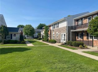 424 Kensington Ln, Bethpage, NY 11714