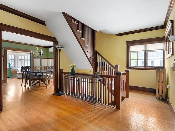 4th image of 33 Halifax St #2