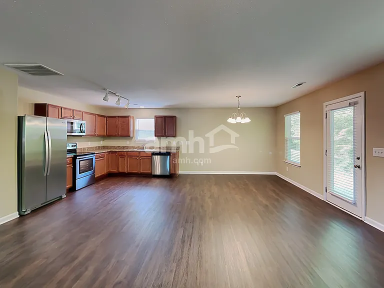 1300 Cathedral Rock Ct — Photo 4