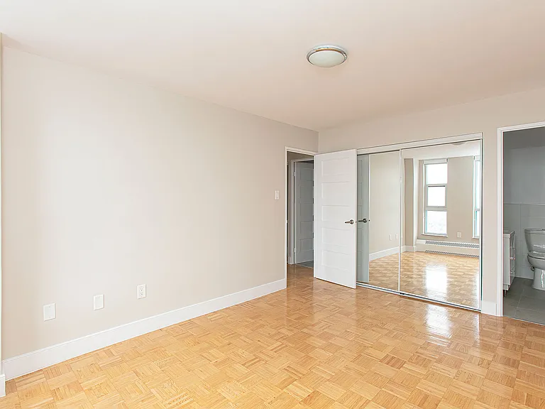 666 Spadina Ave — Photo 27
