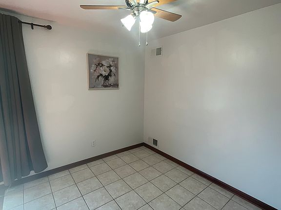 4th image of 21881 River Oaks Dr APT C5