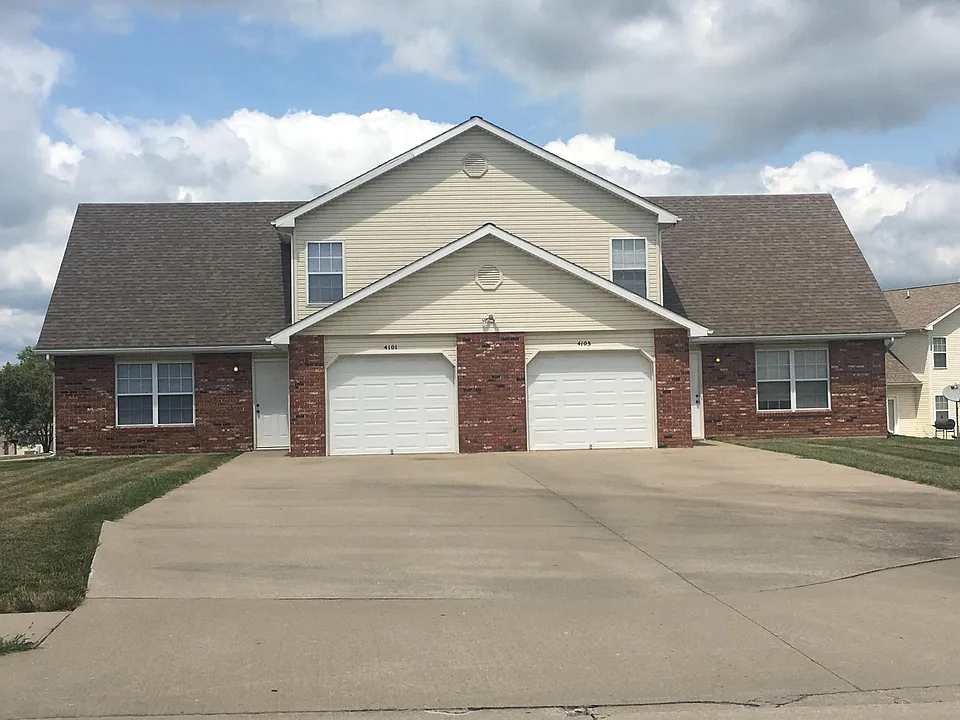 1305 Fox Run Dr