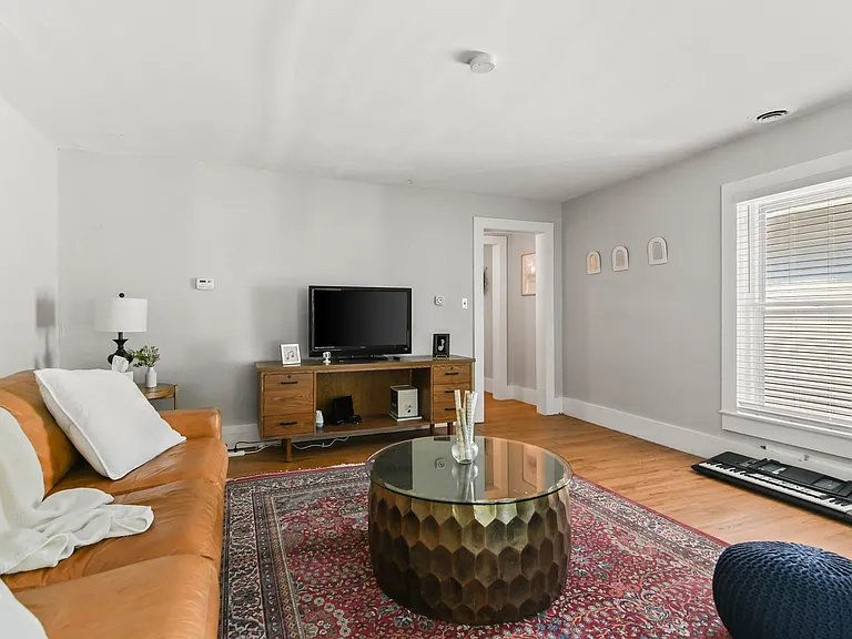 1311 S Walnut St — Photo 3