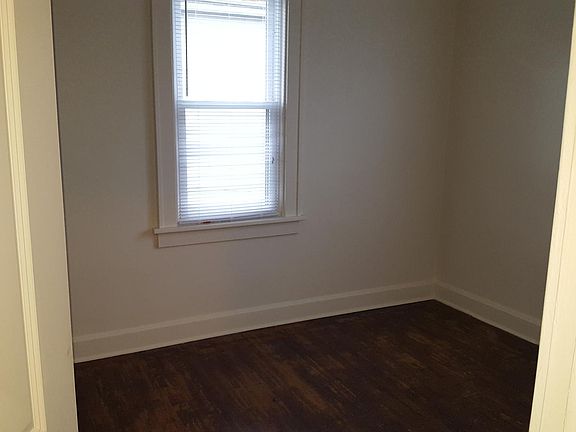 5th image of 190 Dana Ave