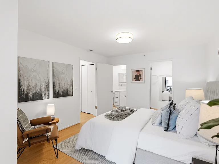 320 Peninsula Ave #316 — Photo 11