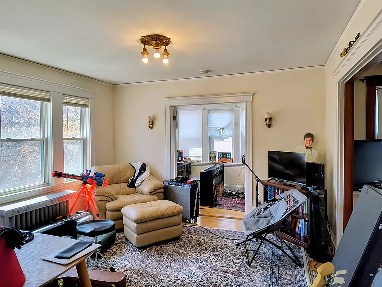 6 Mapleton St #1 — Photo 10