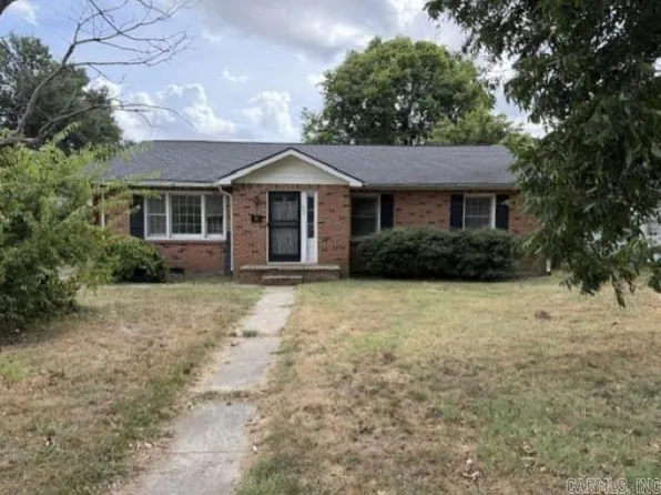 713 W Pecan St, Blytheville, AR 72315
