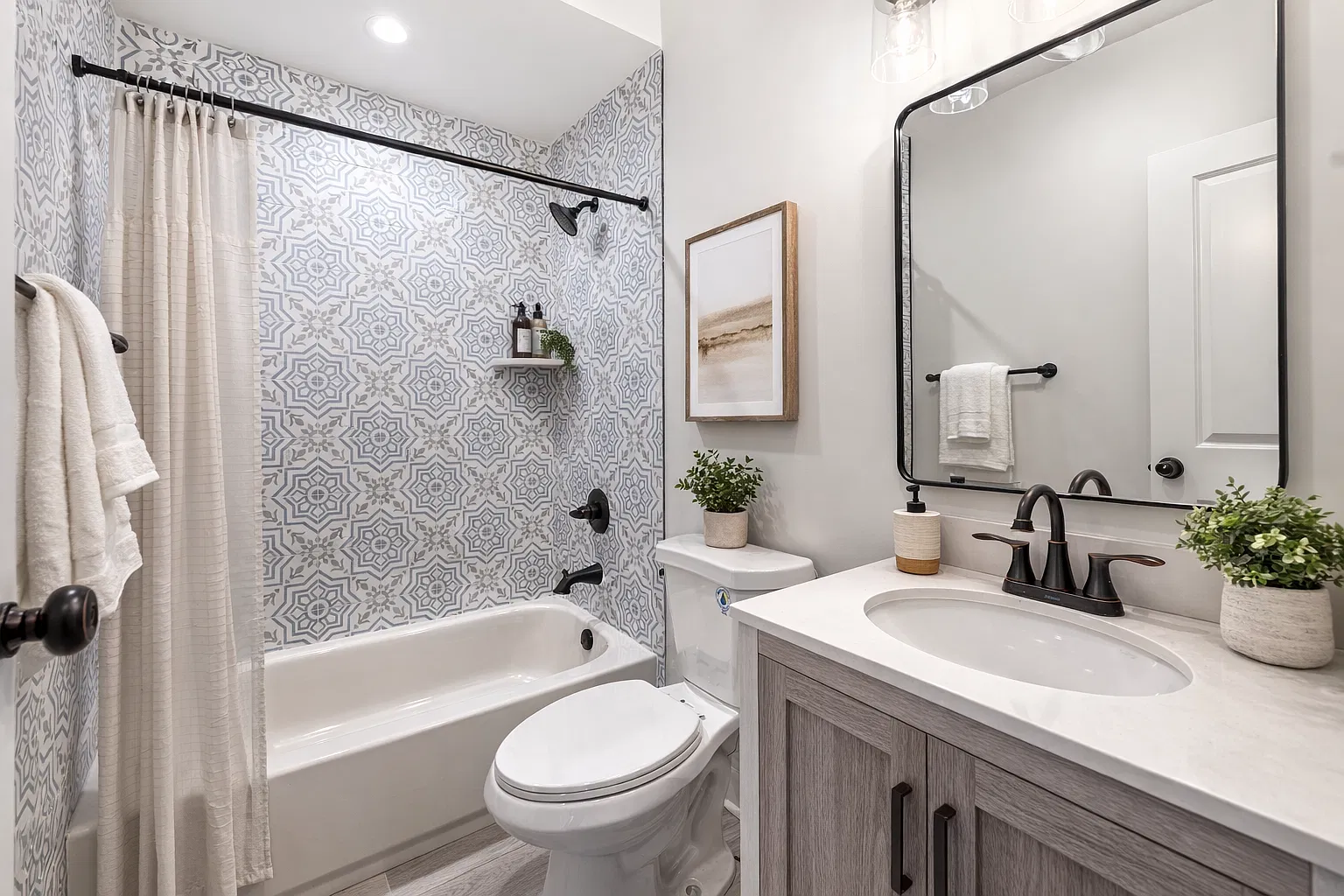 5 bed, 1350 sqft, $3,375 — Photo 4