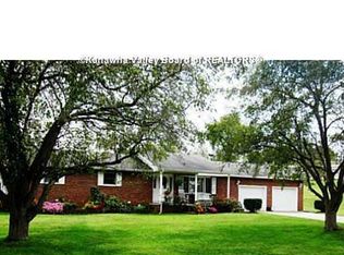 627 Charleys Creek Rd, Culloden, WV 25510