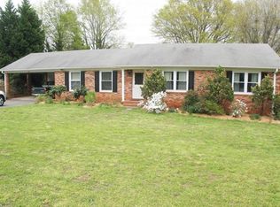 1003 Lucerne Dr, Spartanburg, SC 29302