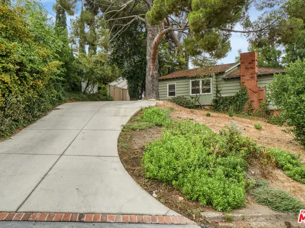 22460 Venido Rd, Woodland Hills, CA 91364