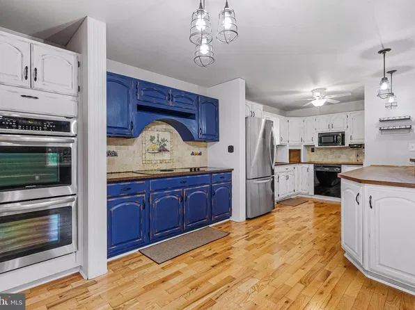 321 Maryland Ave, Pasadena, MD 21122